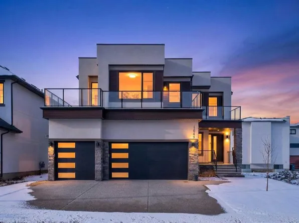 1049 S Waterstone Grn, Chestermere, AB T1X 2Z1