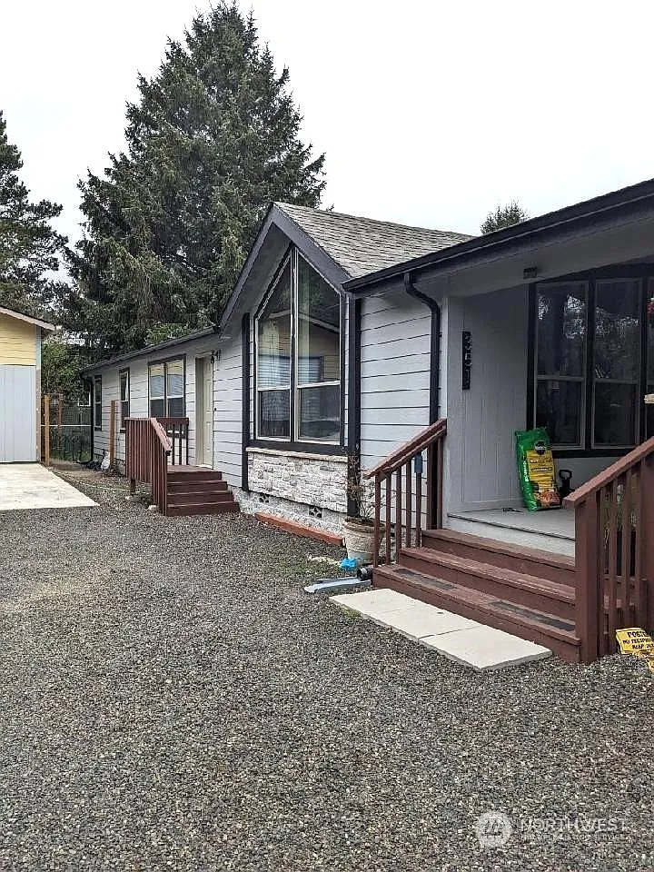 351 Mast Avenue NW photo 1