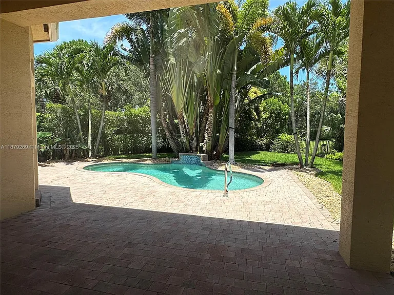 138 Tranquilla Dr — Photo 15