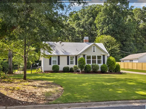 330 Brentwood Ave, Trussville, AL 35173