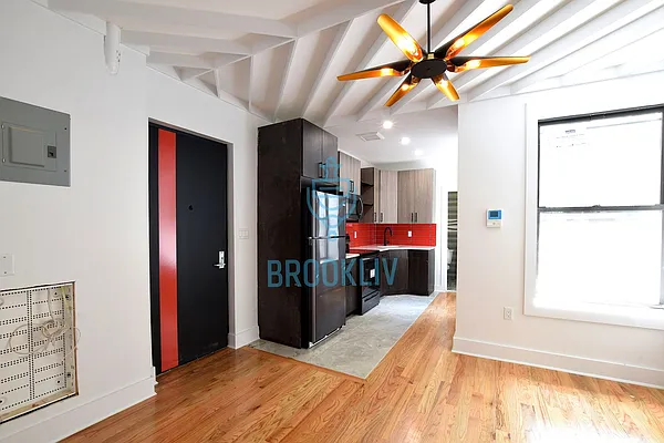 Rented by null | media 16