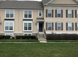 5606 Rainbow Falls St, Dublin, OH 43016
