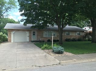 1112 N Prairie View Ln, Pontiac, IL 61764