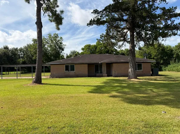 702 E Dallas St, Fresno, TX 77545