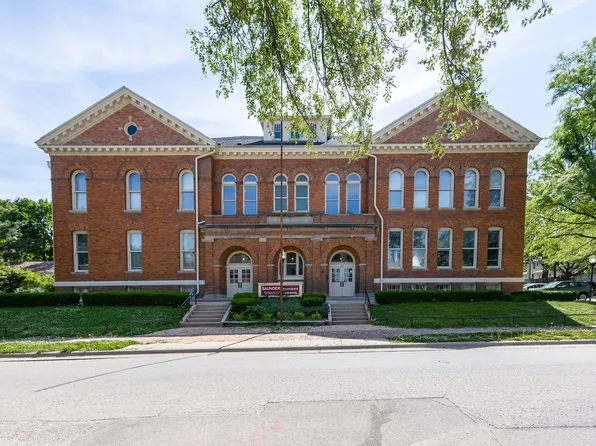 Saunders Apartments, 415 N 41st Ave #B6, Omaha, NE 68131