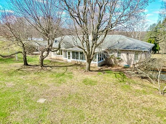 3rd image of 10624 Jacobs Dr
