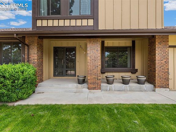 3rd image of 3135 Westcliff Dr W