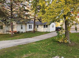 525 S Emmertsen Rd, Racine, WI 53406