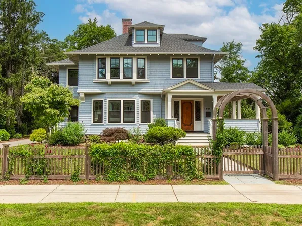 1743 Beacon St, Newton, MA 02468