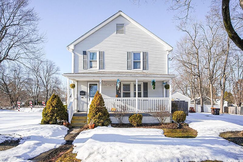1st image of 40 Lealand Ave