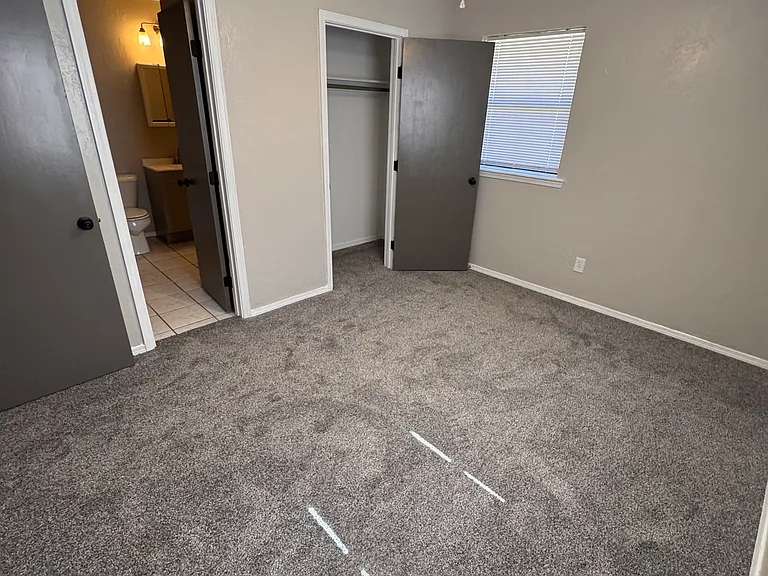 1211 E Wayne St — Photo 13
