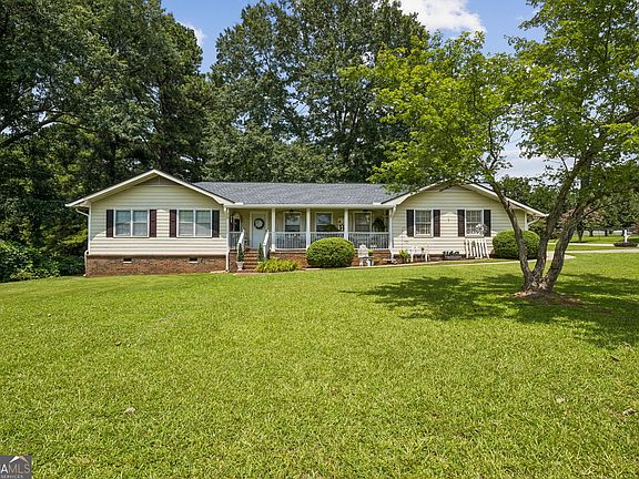4th image of 4231 Hamilton Mill Rd