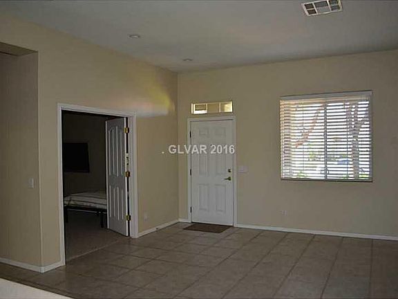 3rd image of 870 Garden Breeze Way