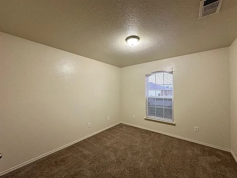 2403 Lavender Ln — Photo 42