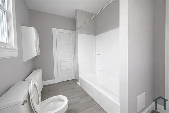 2604 Hamilton Ave #2 — Photo 8