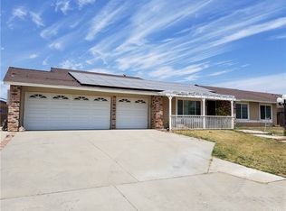 8281 Stonewood Ln, Riverside, CA 92509