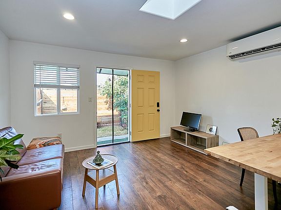 3rd image of 134 N Ardmore Ave #136