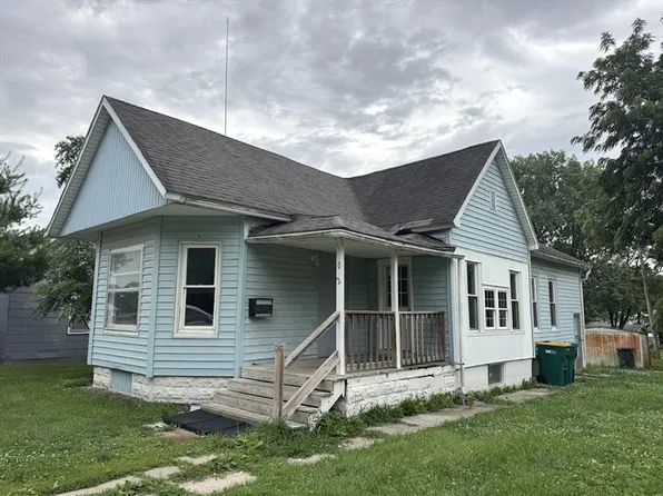 102 Main St, Macon, MO 63552