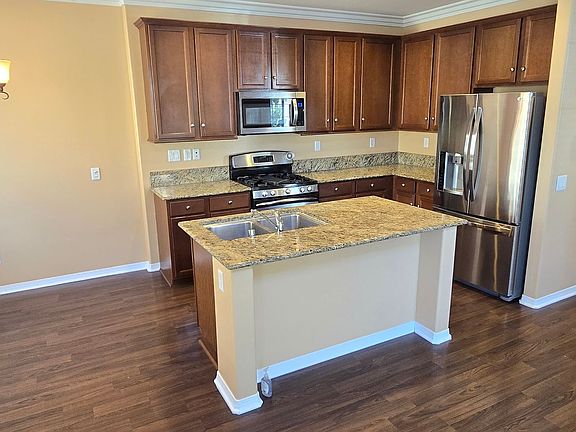 4th image of 3060 N Juneberry St