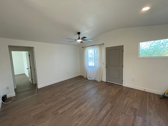 4th image of 2030 Anzio Ave #2