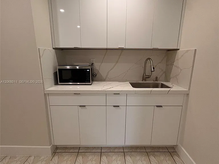 5005 SW 111th Ave #1 — Photo 4