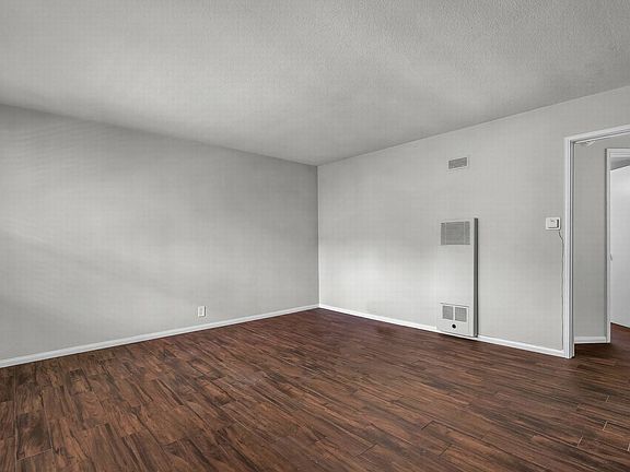 4th image of 4147 Lockland Pl APT 8