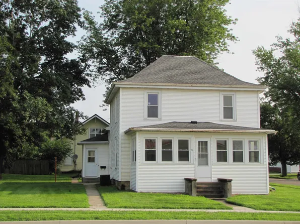 712 E Platt St, Maquoketa, IA 52060