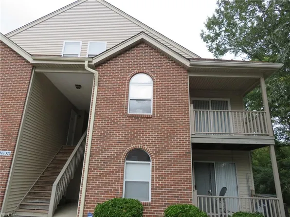 520 Mary Robert Ln #201, Newport News, VA 23608