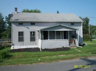 1389 E Lykers Rd, Sprakers, NY 12166