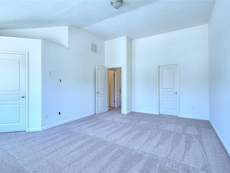 2658 Avanti Way — Photo 19