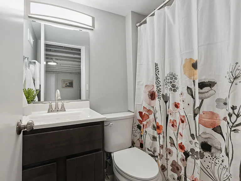 2415 Telegraph Rd — Photo 34