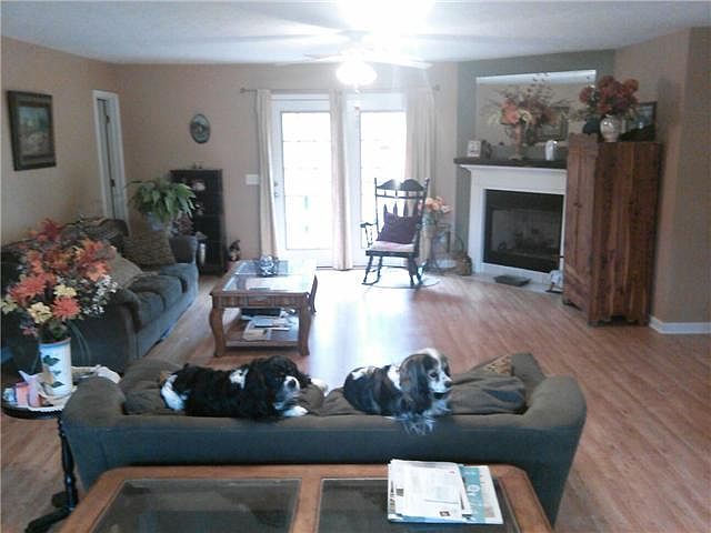 2nd image of 1052 Autumn Woods Dr