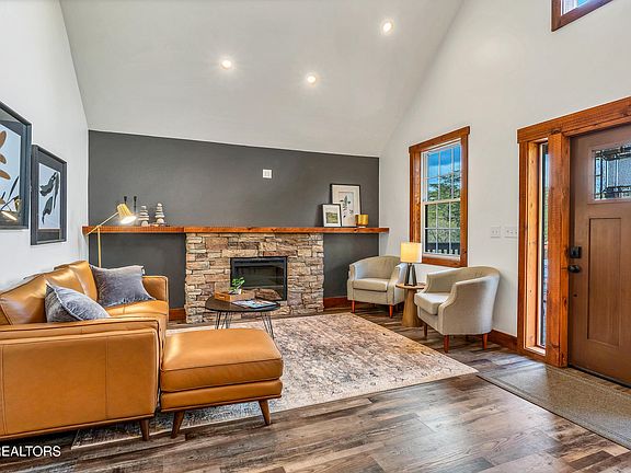 12th image of 133 Westwing Cave Rd