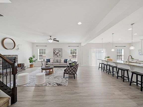 3rd image of 220 Waters Run Ln