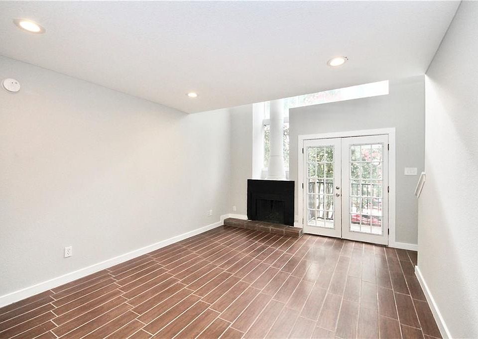 1st image of 1600 West Ave APT 24