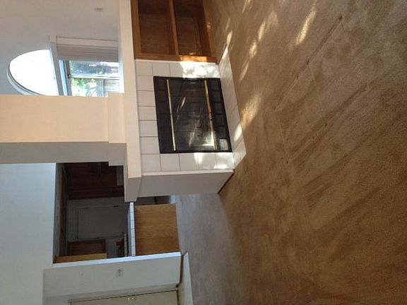 Family room w/ fireplace