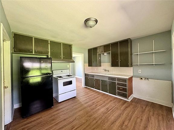4th image of 5825 Hugo Dr