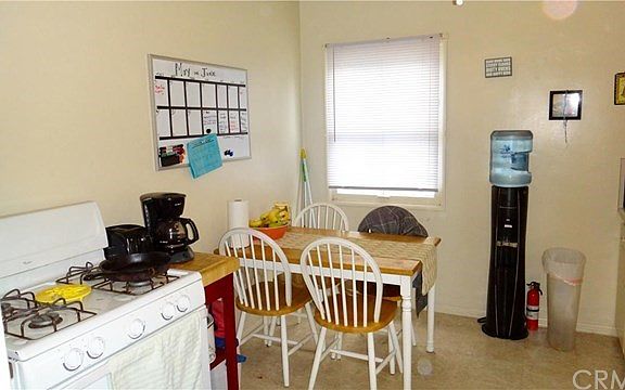 Front unit - kitchen