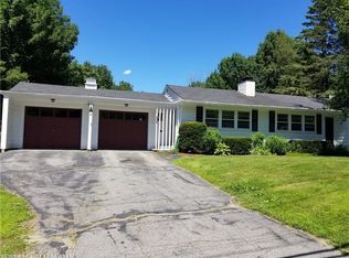 318 Main St, Winthrop, ME 04364