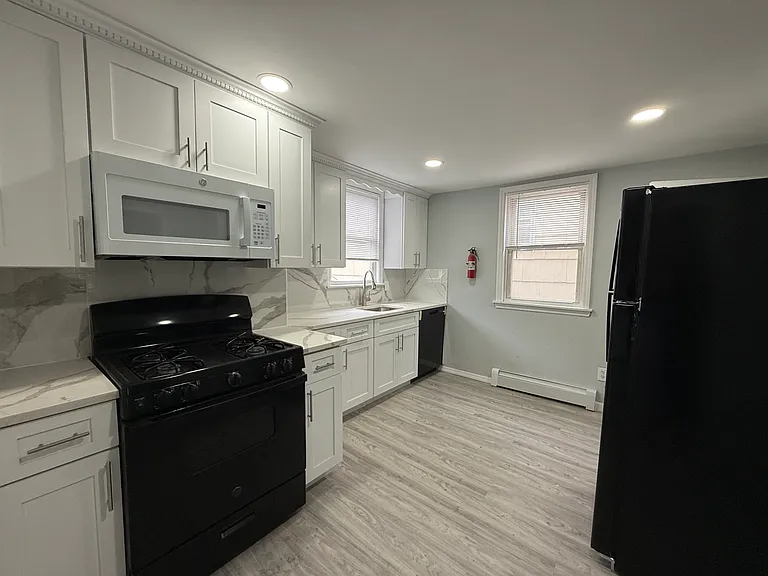 30 Searing Ave #2 — Photo 3