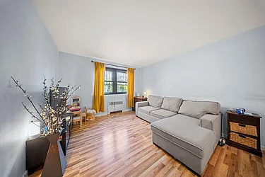 139-05 85 Drive