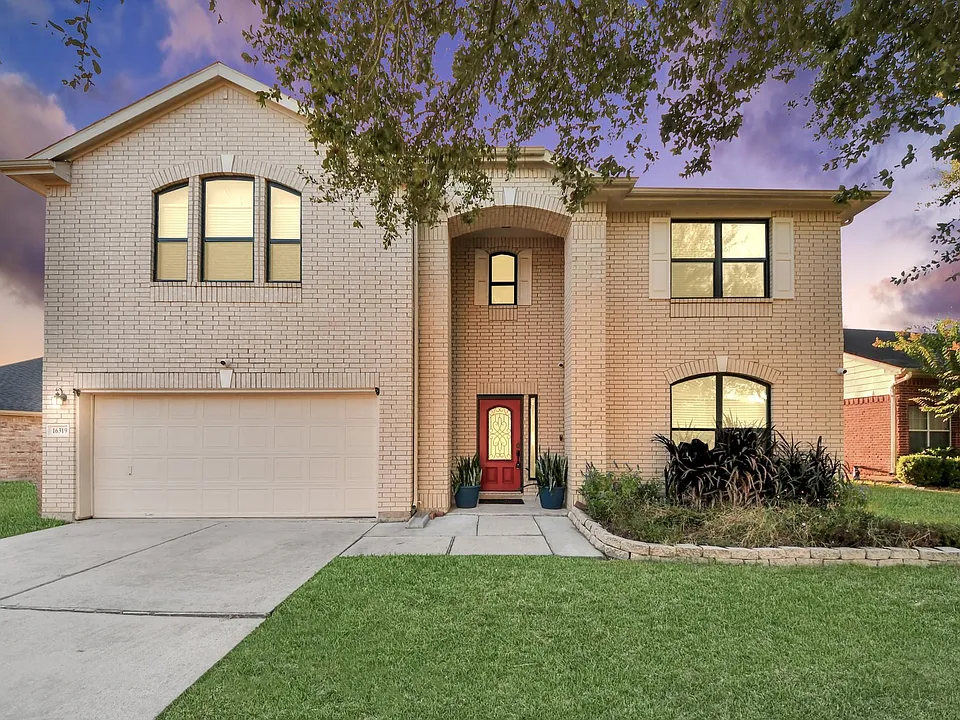 16319 Autumn Leigh Dr