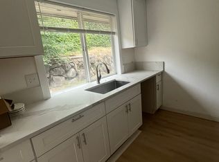 14508 NE 7th Pl APT 3, Bellevue, WA 98007