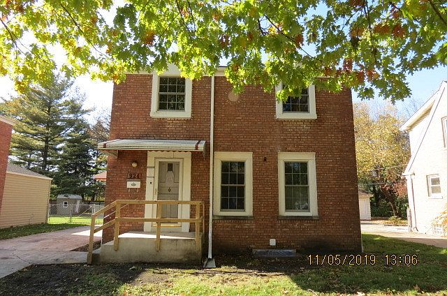 1st image of 924 Beach Ave