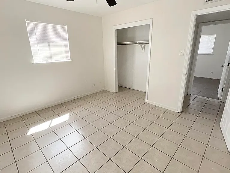 9406 Montgomery Dr — Photo 11