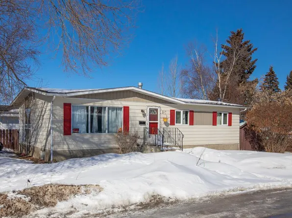 62 N Parkland Dr, Sylvan Lake, AB T4S 1J3