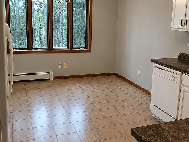 3320-22 Rosewood Dr — Photo 9