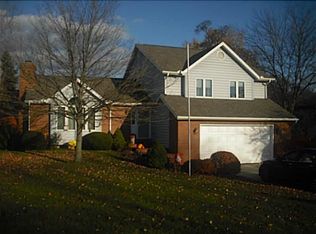 102 Oakwood Dr, Saint Marys, OH 45885