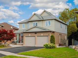 44 Pentland Rd, Hamilton, ON L8B0P7