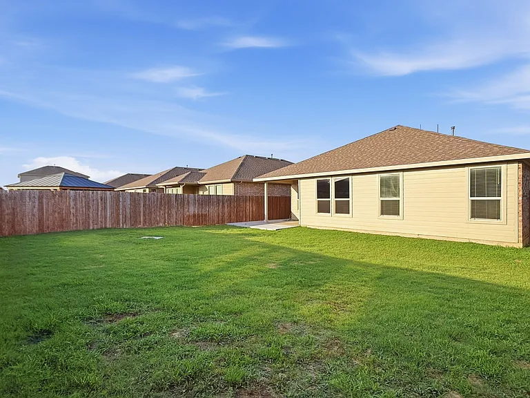 14525 Delphinus Dr — Photo 20